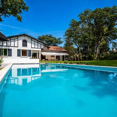 Beausite Keyweek Basque With Pool Garden And Parking