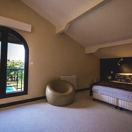 Beausite Keyweek Basque With Pool Garden And Parking